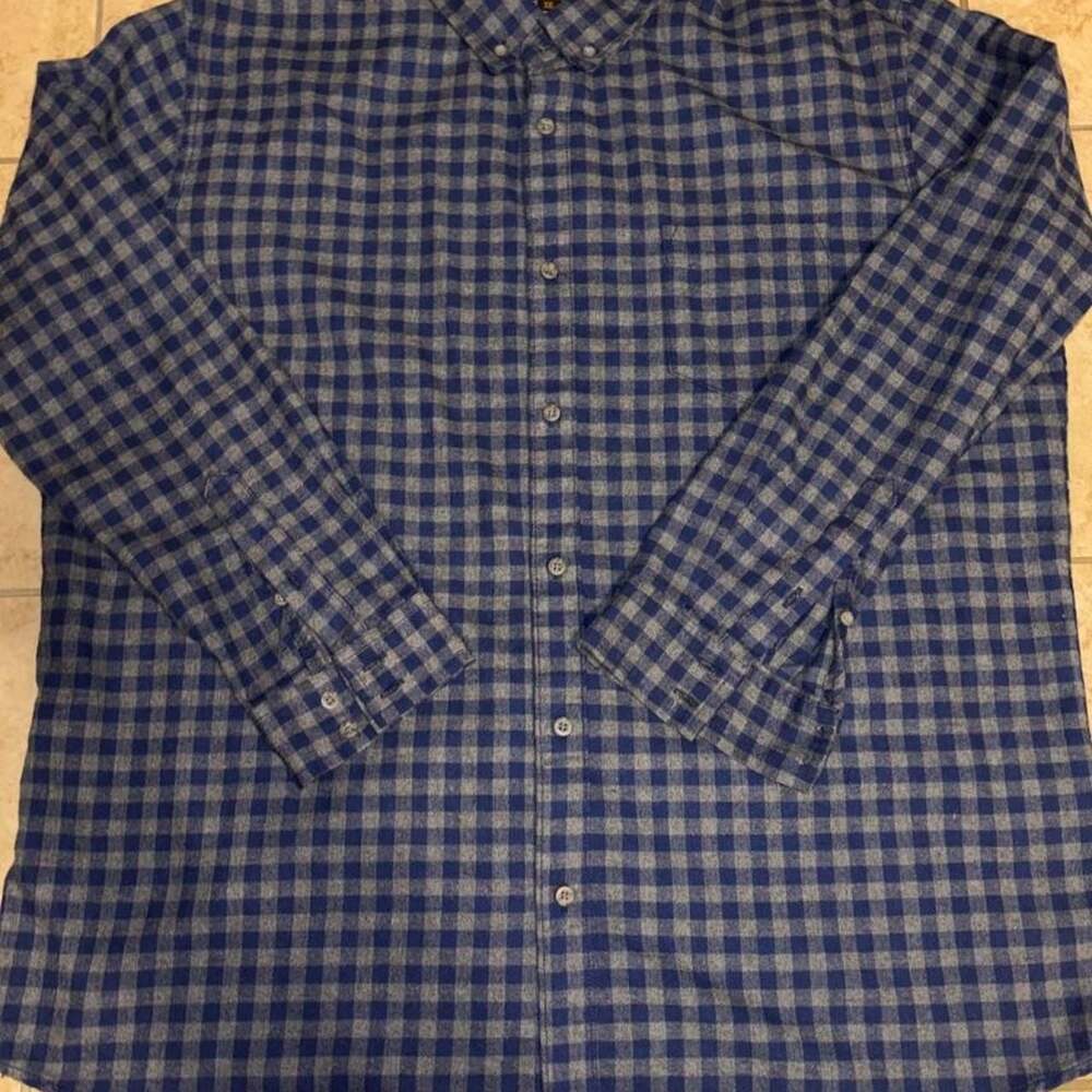 Lee Premium Quality Blue and White Checkered Button-Up Shirt